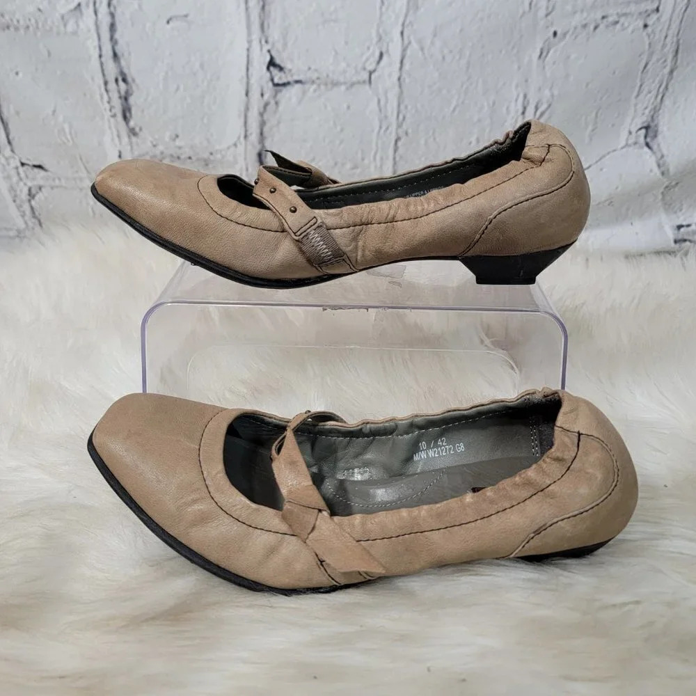 Born Womens 10 Kitten Heel Mary‎ Jane Slip On Leather Shoes Boho Academic Classy - Picture 2 of 12